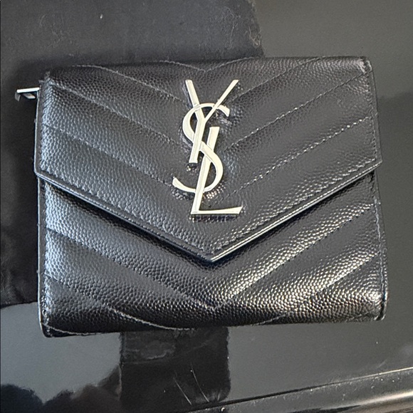 Saint Laurent Black Quilted wallet - Picture 2 of 7